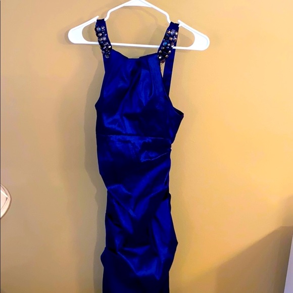 Xscape Dresses & Skirts - Xscape Women’s Dress with Silver Accents on Straps